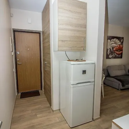 Apartament Lovely Place *